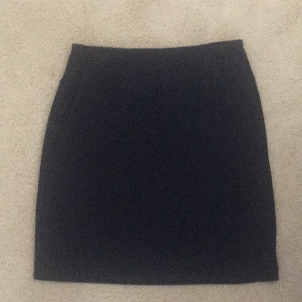 JJill Wearever navy knee length skirt